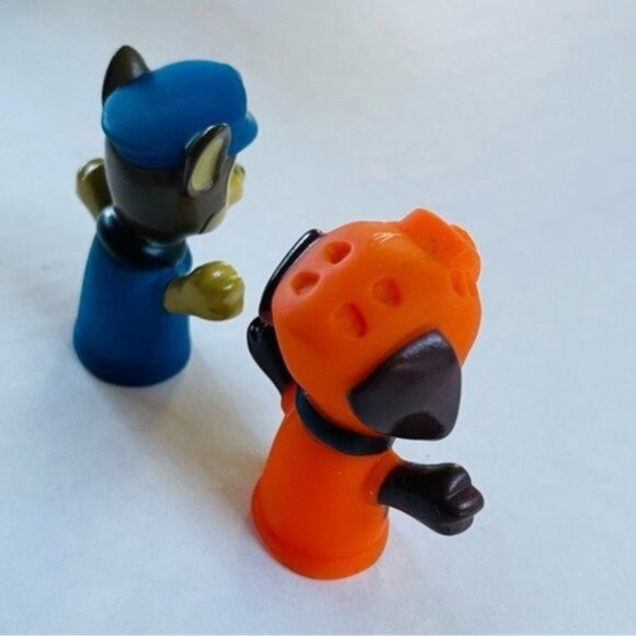 Nickelodeon Paw Patrol Finger Puppets Set of 2 Kids Toy Animal Dog Holiday Gift - Picture 5 of 7